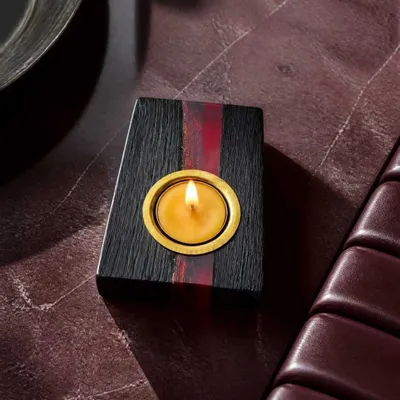 Bougeoirs et photophores  - Bougeoir en chêne noir et métal doré, 30x120x80 mm – bande rouge - GLASS4CANDLES