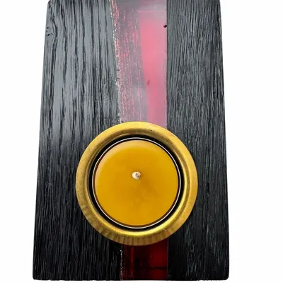 Bougeoirs et photophores  - Bougeoir en chêne noir et métal doré, 30x120x80 mm – large bande rouge - GLASS4CANDLES