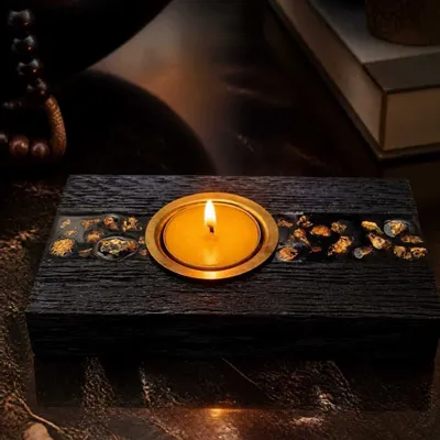 Bougeoirs et photophores  - Bougeoir en chêne noir et métal doré, 30x100x80 mm – bande horizontale - GLASS4CANDLES