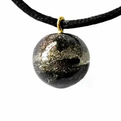 Bijoux - Pendentif en chêne noir ancien – cercle, 20x20x20 mm – Éclipse Étoilée - GLASS4CANDLES