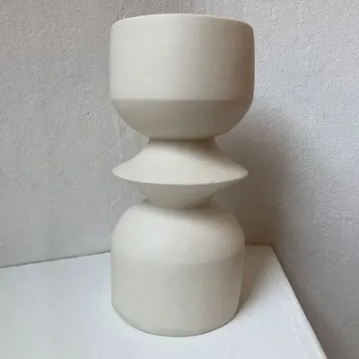 Other Christmas decorations - Sculptural, geometric vase in white porcelain - Oneiros E3 - CALLIGRAMME