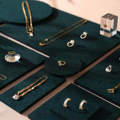 Jewelry - Dark Green Felt Jewelry Display Set with Acrylic Accents - WHISPERING WOODS