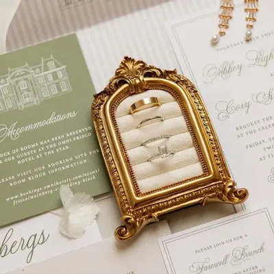 Bijoux - Cadre de présentation en arche Rococo Lucky Clover pour bagues - WHISPERING WOODS