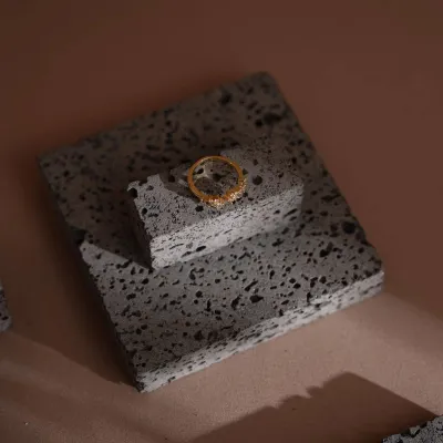 Bijoux - Ensemble de présentoirs à bijoux en pierre de lave et laiton - WHISPERING WOODS