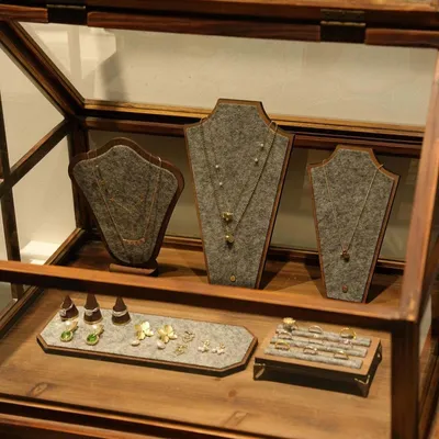 Jewelry - Walnut Veneer and Grey Felt Jewelry Display Set - WHISPERING WOODS