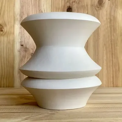 Pièces uniques - Vase sculptural et géométrique en porcelaine blanche - Palindrome A3L - CALLIGRAMME