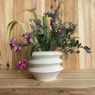 Poterie - Vase sculptural et géométrique en porcelaine blanche - Palindrome A4L - CALLIGRAMME