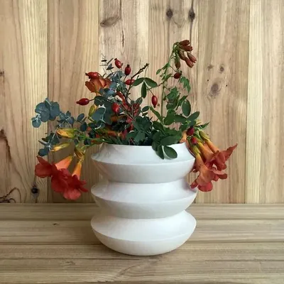 Poterie - Vase sculptural et géométrique en porcelaine blanche - Palindrome B4L - CALLIGRAMME