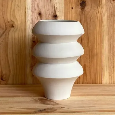 Poterie - Vase sculptural et géométrique en porcelaine blanche - Palindrome C4S - CALLIGRAMME