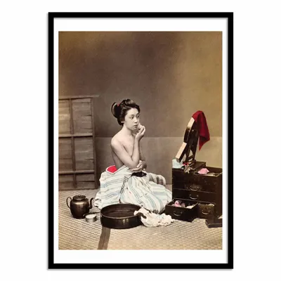 Affiches - Affiche - Woman applying make-up - Photo 1885 by Kimbei Kusakabe - WALL EDITIONS