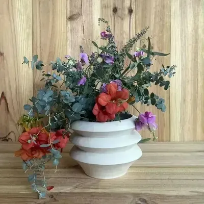 Pottery - Sculptural, geometric vase in white porcelain - Palindrome A4L - CALLIGRAMME