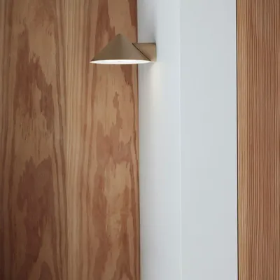 Wall lamps - Grasp Wall - FRANDSEN & PRIVATE LABEL