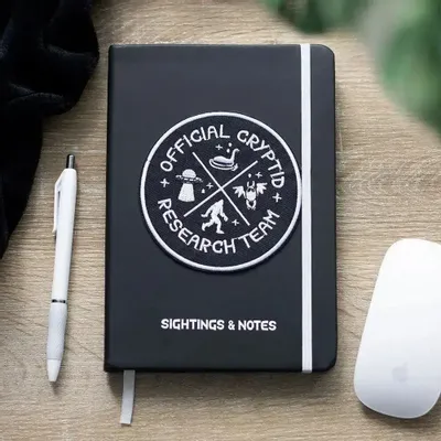 Papeterie bureau - Carnet A5 de l'équipe de recherche sur les cryptides - SOMETHING DIFFERENT WHOLESALE EUROPE BV