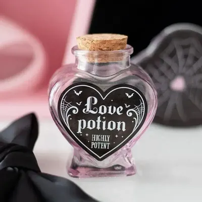 Ornements - Flacon décoratif en verre en forme de cœur pour potion d'amour - SOMETHING DIFFERENT WHOLESALE EUROPE BV