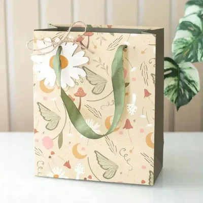 Sacs et cartables - Sac cadeau moyen de 23 cm à imprimé féerique et folklorique - SOMETHING DIFFERENT WHOLESALE EUROPE BV