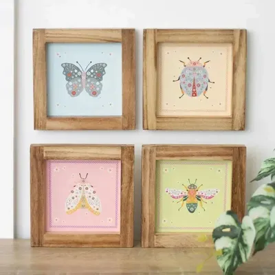 Objets de décoration - Ensemble de 4 impressions d'art mural encadrées sur le thème des insectes floraux - SOMETHING DIFFERENT WHOLESALE EUROPE BV