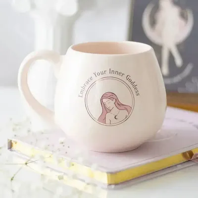 Tasses et mugs - Mug rond « Laissez s’exprimer votre déesse intérieure » - SOMETHING DIFFERENT WHOLESALE EUROPE BV