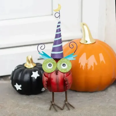 Ornements - Hibou décoratif en métal rouge avec chapeau de sorcière - SOMETHING DIFFERENT WHOLESALE EUROPE BV