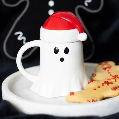Tasses et mugs - Mug en forme de fantôme avec couvercle en forme de chapeau de Père Noël - SOMETHING DIFFERENT WHOLESALE EUROPE BV