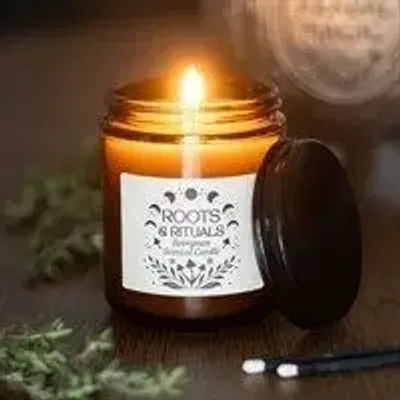 Decorative objects - Roots & Rituals Evergreen Amber Glass Candle - SOMETHING DIFFERENT WHOLESALE EUROPE BV