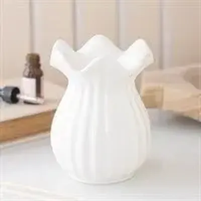 Decorative objects - White Pleated Flare Oil Burner - SOMETHING DIFFERENT WHOLESALE EUROPE BV