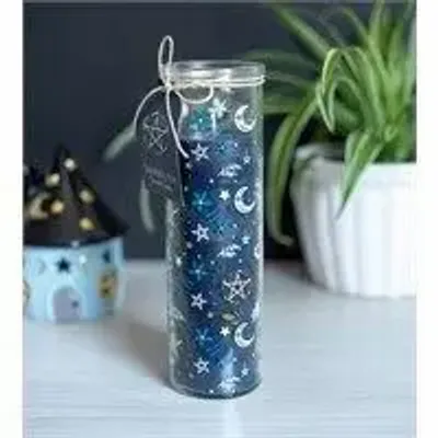 Objets de décoration - Bougie en tube à motifs Solstice Spell – mûre et pin - SOMETHING DIFFERENT WHOLESALE EUROPE BV