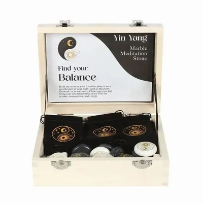 Ornements - Boîte de 24 pierres de méditation en marbre Yin Yang - SOMETHING DIFFERENT WHOLESALE EUROPE BV