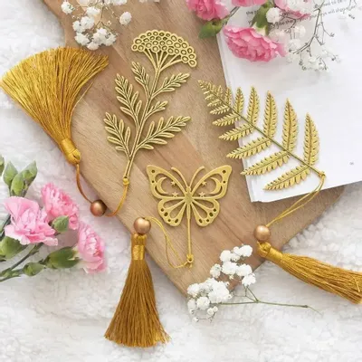 Stationery - Set of 24 Luna Bloom Metal Leaf Bookmarks - SOMETHING DIFFERENT WHOLESALE EUROPE BV