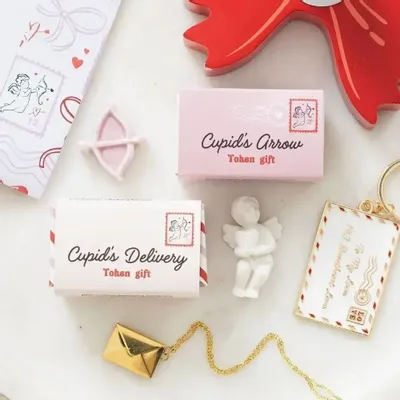 Ornaments - Set of 24 Cupid's Delivery Token Gifts in Display - SOMETHING DIFFERENT WHOLESALE EUROPE BV