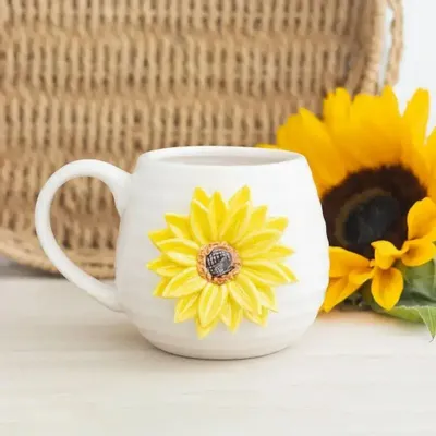 Tasses et mugs - Mug rond « Hello Sunshine » avec tournesol 3D - SOMETHING DIFFERENT WHOLESALE EUROPE BV