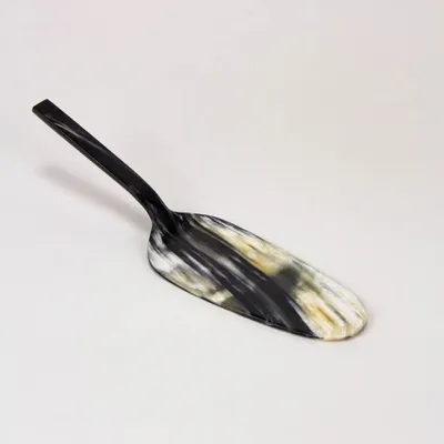 Couverts & ustensiles de cuisine - Pelle à tarte Baguette en corne noire africaine - L INDOCHINEUR X RIVÊT