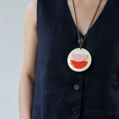Bijoux - Pendentif en corne et laque tricolore - L INDOCHINEUR X RIVÊT