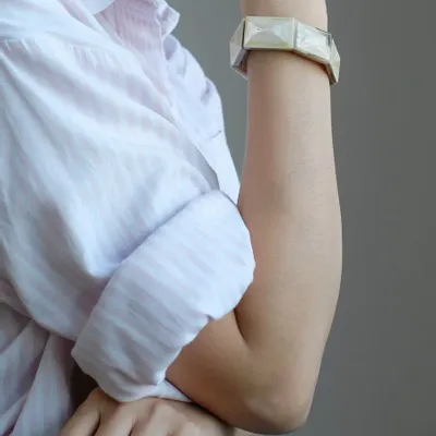 Bracelets - Articulated diamond bracelet in blond horn and lacquer - Natural - L INDOCHINEUR X RIVÊT