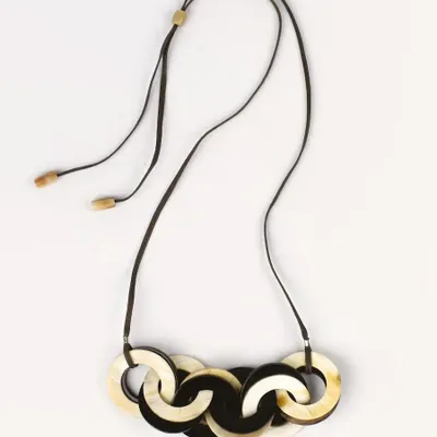 Jewelry - Interlaced rings pendant in blond and black horn - L INDOCHINEUR X RIVÊT