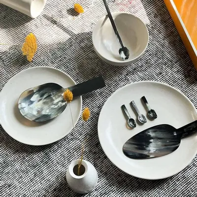 Couverts de service - Cuillère à riz en corne noire africaine - L INDOCHINEUR X RIVÊT