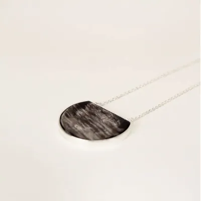 Jewelry - Truncated disc medallion pendant, silver chain, marbled black horn - L INDOCHINEUR X RIVÊT