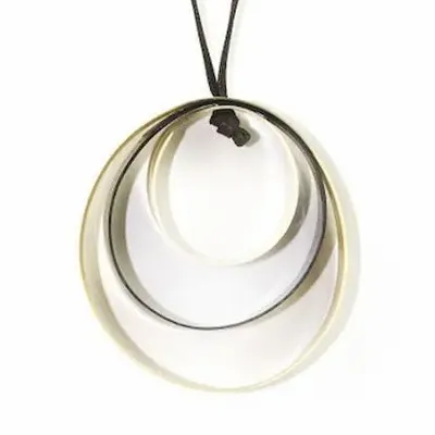 Bijoux - Pendentif 3 rubans en corne blonde et noire - L INDOCHINEUR X RIVÊT