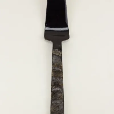 Couverts de service - Pelle à tarte en corne noire avec manche en corne brute - L INDOCHINEUR X RIVÊT