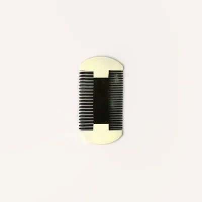 Accessoires cheveux - Peigne à barbe en corne noire marbrée, laque ivoire extérieure - L INDOCHINEUR X RIVÊT