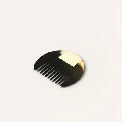 Hair accessories - Afro comb, marbled black horn, ivory line lacquer - L INDOCHINEUR X RIVÊT