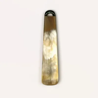 Decorative objects - Small shoehorn in blond horn and black lacquer - L INDOCHINEUR X RIVÊT