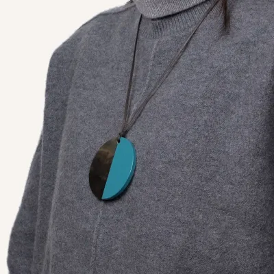 Jewelry - Disc pendant in turquoise blue lacquer - L INDOCHINEUR X RIVÊT