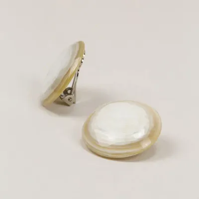 Bijoux - Boucles d'oreilles "Mont" en corne blonde - Tiges - Laque Orange - L INDOCHINEUR X RIVÊT