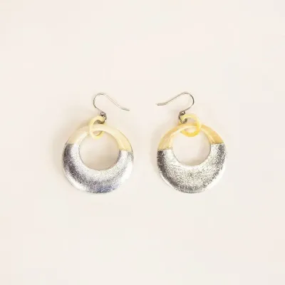 Jewelry - Round earrings in blond horn and gold lacquer, Japanese clip - L INDOCHINEUR X RIVÊT