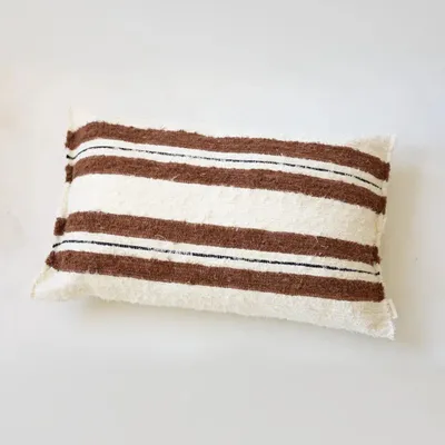 Coussins - TETOUAN - Coussin coton rayé écru et noir et Sienne – Rectangle 45×70 - MASAME