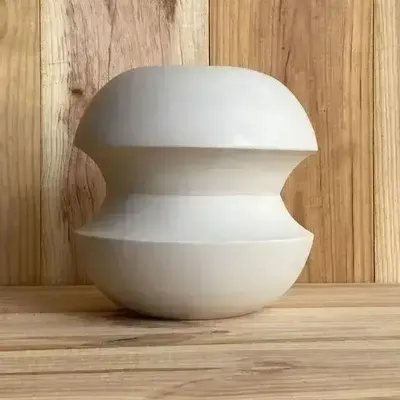 Other Christmas decorations - Sculptural, geometric vase in white porcelain - Palindrome B2S - CALLIGRAMME
