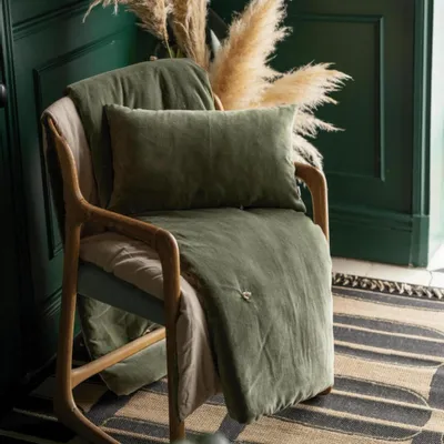 Throw blankets - Elise Knotted Dots Throw Blanket Verveine 140 X 200 - MAISON VIVARAISE - SDE VIVARAISE WINKLER