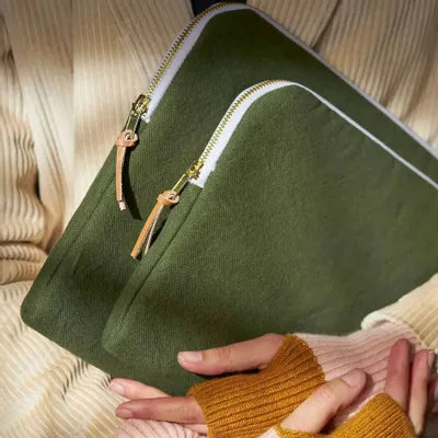 Clutches - Iona Laptop Sleeve Kale 13-14"" - LA CERISE SUR LE GATEAU
