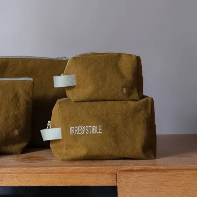 Clutches - Cube Pouch Irrésistible Nuts L 14 X 22 X 11 - LA CERISE SUR LE GATEAU