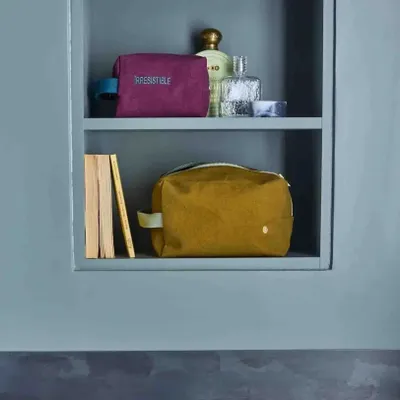 Clutches - Iona cube toiletry bag Nuts L 22 X 14 X 10,5 - LA CERISE SUR LE GATEAU